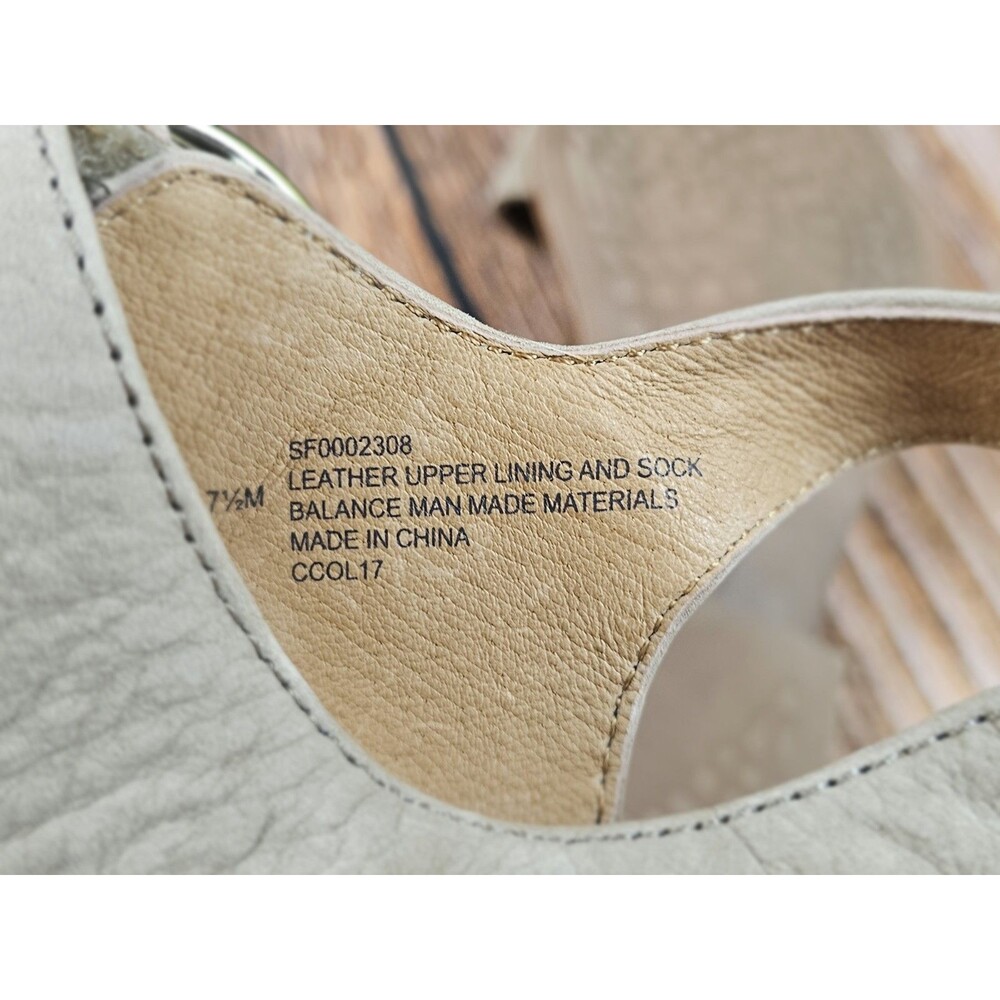 Sofft Nerissa Gray Taupe Sandal Womens 7.5 Low Block Heel Leather Buckle Comfort - Picture 11 of 11